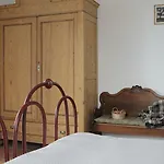 לינה וארוחת בוקר Il Capriolo 3*