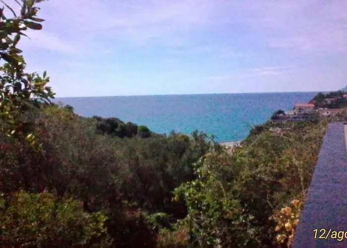 Il Capriolo Couette-café Celle Ligure